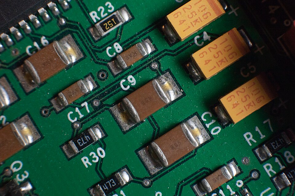 Ceramic capacitors mounted on a circuit board
